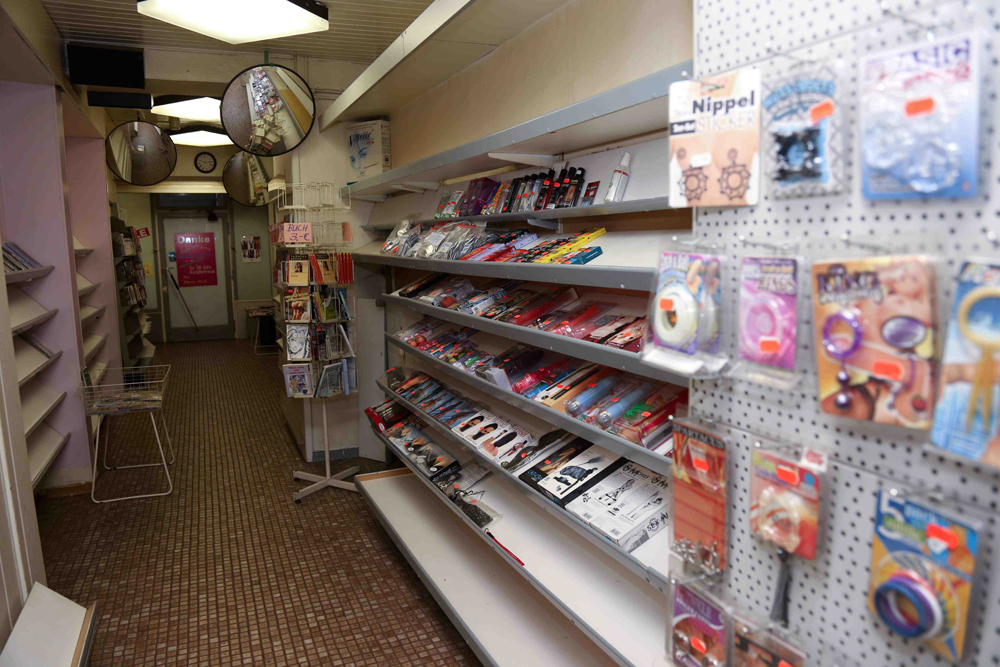 Der schlauchförmige Sex-Shop hat 38 Jahre auf dem Buckel.
