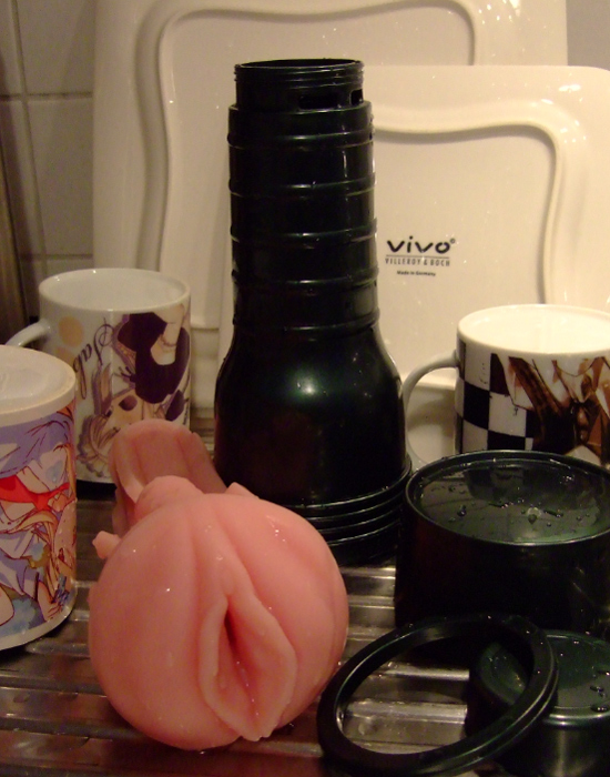 Das Reinigen der "Fleshlight" ist nicht unkompliziert.