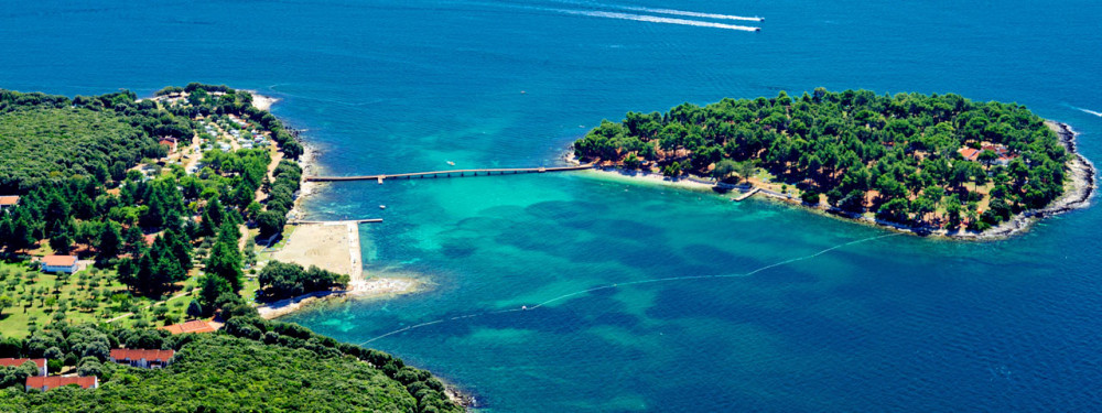 Eines der ältesten FKK-Zentren Europas befindet sich an der Adria in Istrien: der Naturistenpark Koversada.