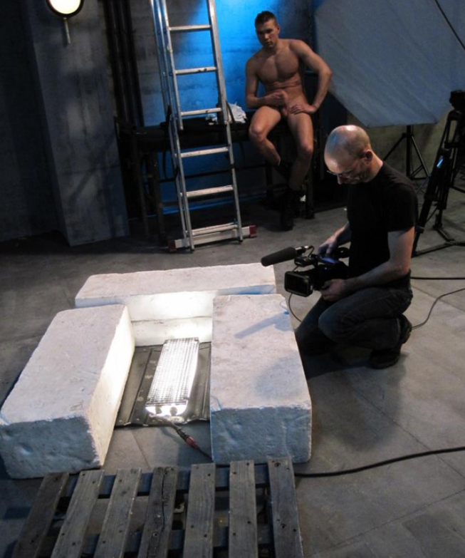 Auf dieser Konstruktion sollen sich die Männer gleich vergnügen.