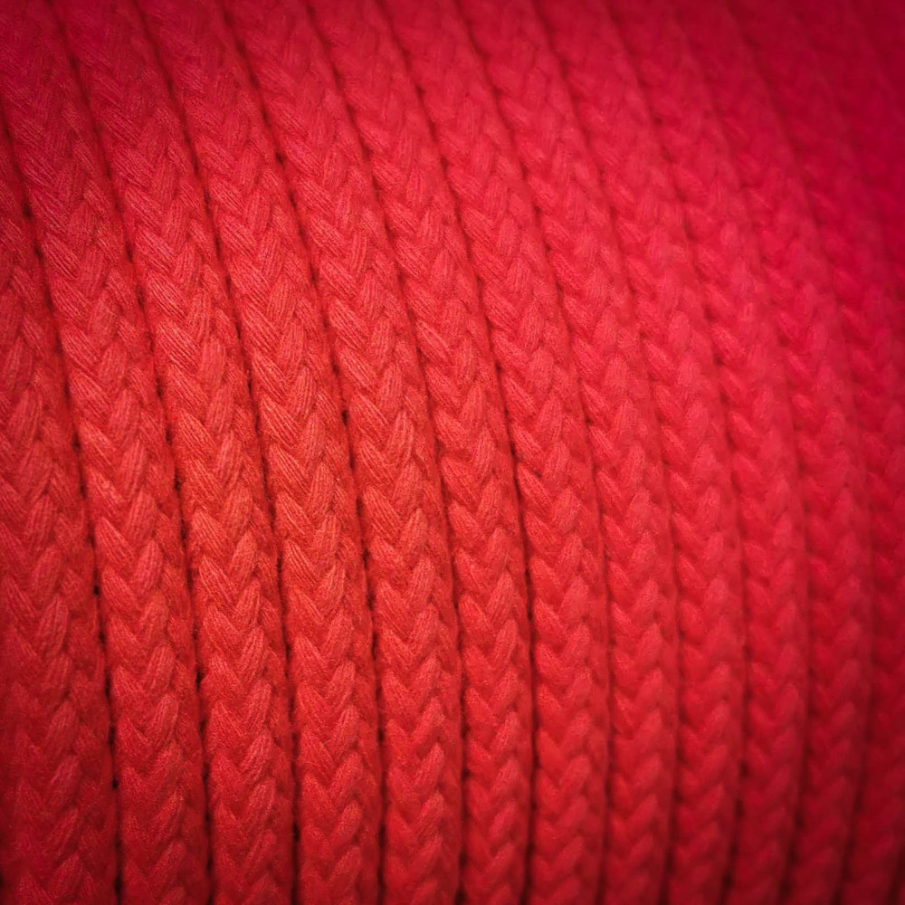 Gewinnt jetzt 1 von 10 roten Baumwollseilen!