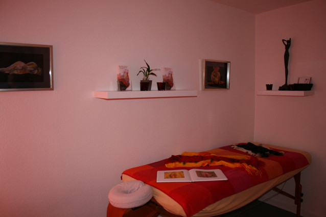Standard equipment in every massage facility: the massage bench.