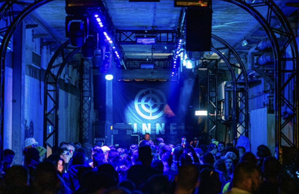 Neue Begegnungen machen im kinky Kellergewölbe noch mehr Spaß.