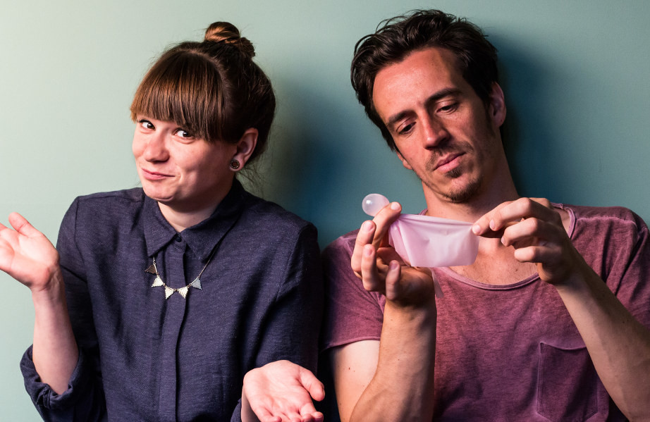 Was hat er nur vor? Erstmal Tiefsee-Tierchen basteln, dann Cunnilingus!