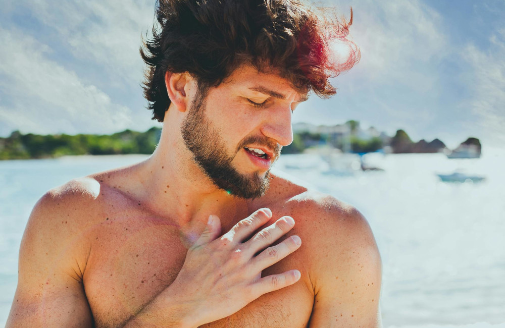 Sich selbst fühlen: Nudismus führt oft zu mehr Selbstakzeptanz.