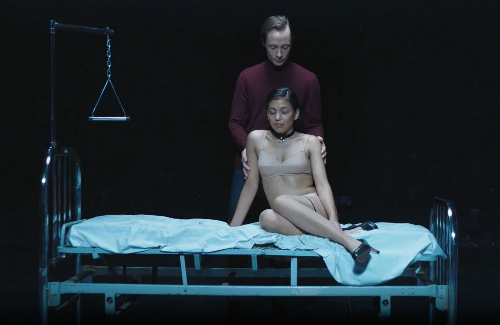 Feministin und devot? Auch in den Filmen von Erika Lust finden Feminismus und BDSM zusammen.