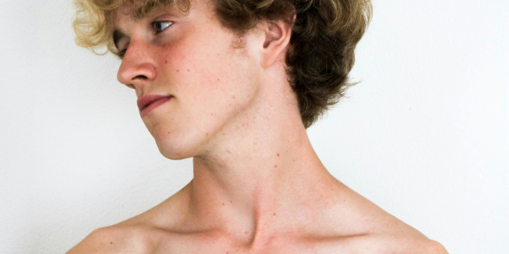 CFNM – Clothed Female, Naked Male