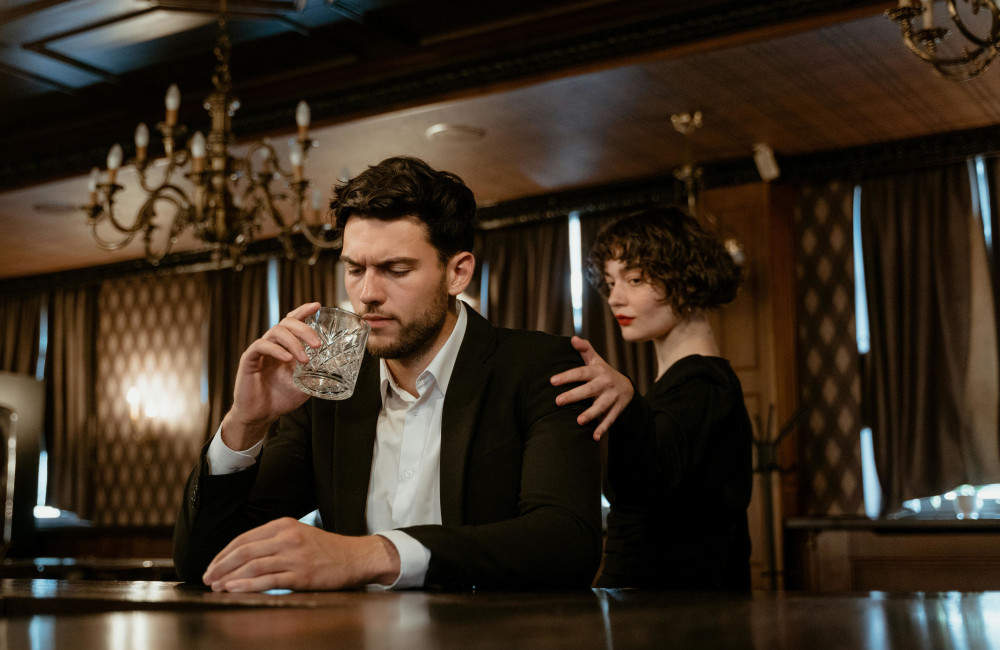 Ob in der schicken Hotel-Lobby, einer gemütlichen Bar oder im privaten Raum: Genieße dein Sex-Date dort, wo du dich wohl und sicher fühlst.